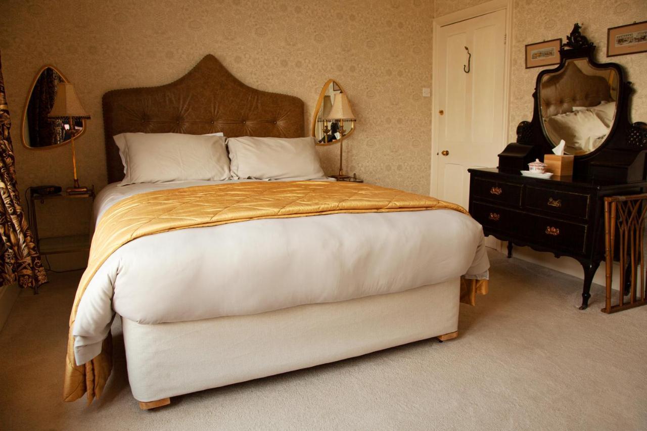 Bed and Breakfast St Katharine'S House Milford Haven Exterior foto