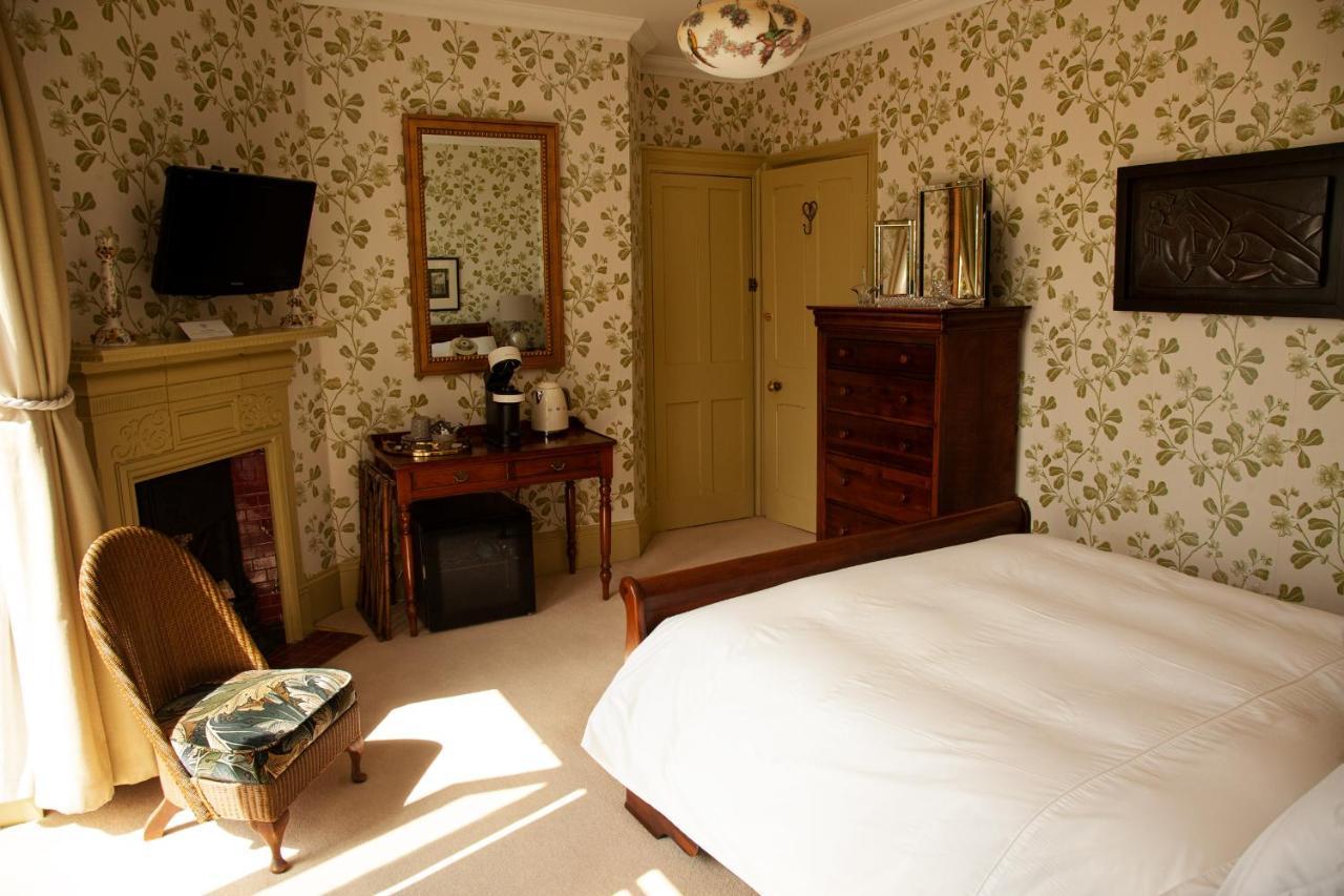 Bed and Breakfast St Katharine'S House Milford Haven Exterior foto